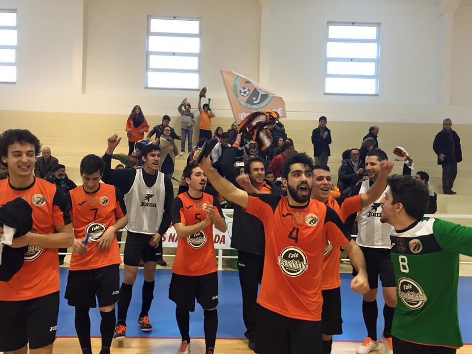 Equipa de futsal da Boa Esperança festeja subida à 2.ª divisão nacional