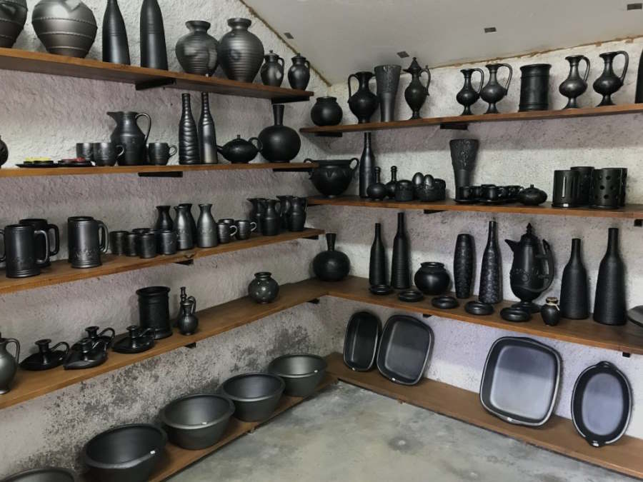 Louça preta de Molelos certificada como Produções Artesanais Tradicionais