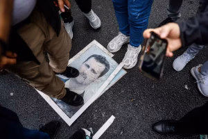 Rebeldes Sírios Proclamam Fuga de Bashar al-Assad Após Tomada de Damasco