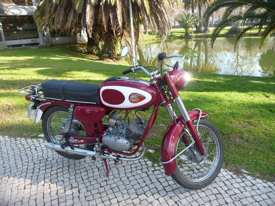 A Nostalgia dos Motociclos Portugueses