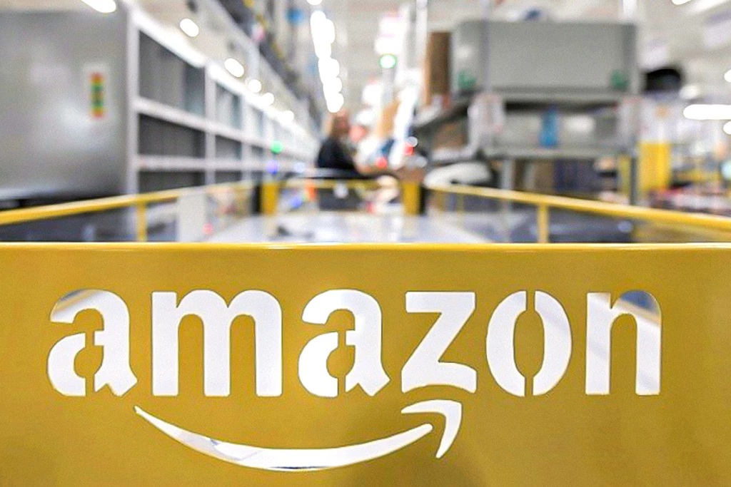 download Casa Branca Lança Acusações Graves Contra Amazon por Expor Tarifas de Trump